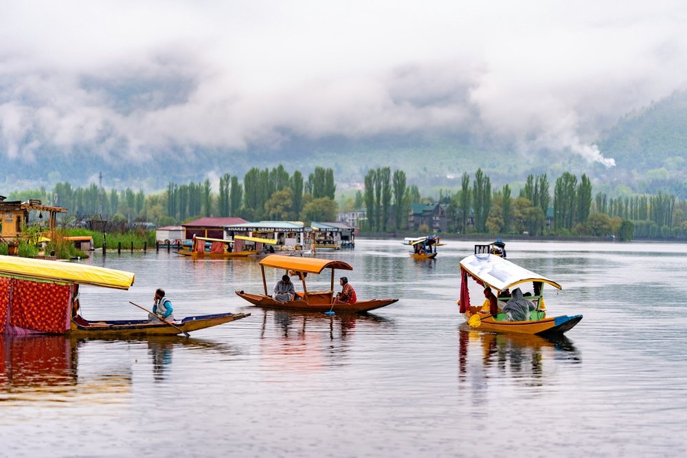 Jammu and Kashmir Tour Packages: A Journey Through Paradise on Earth
