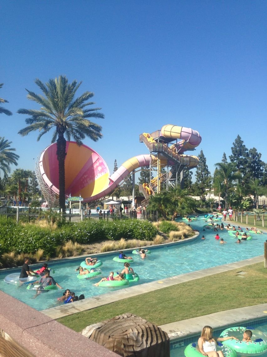 Water Parks in Los Angeles CA Worth the Visit This Year
