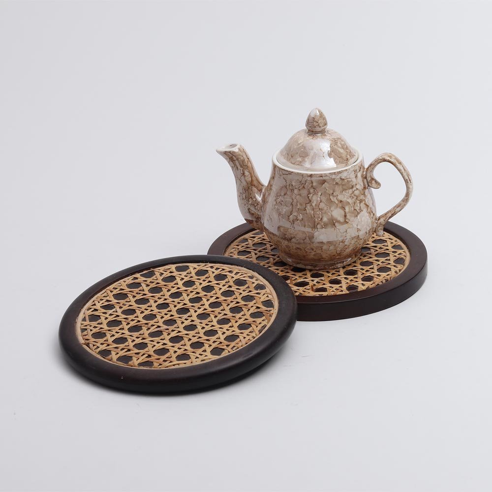 Sustainable Style: Reviewing the Walnut & Rosemary Wicker Trivet