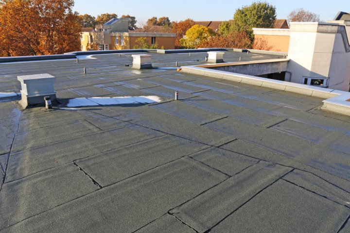 Flat Roof Services in Gulf Breeze, Florida: Reliable Repair, Replacement, and Construction Solutions