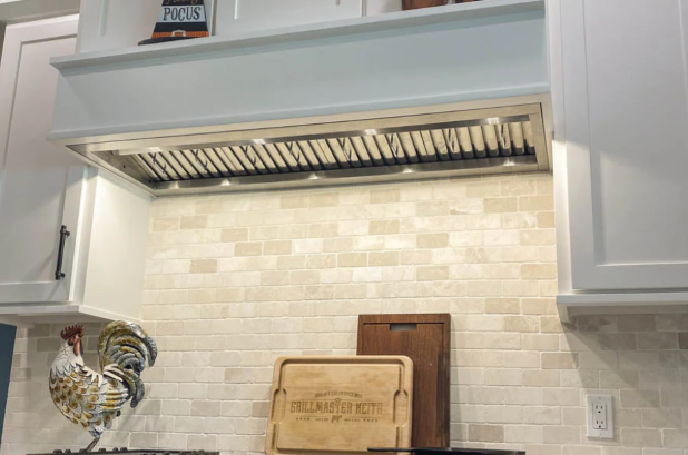 How a 48-Inch Range Hood Insert Improves Ventilation in Large Kitchens